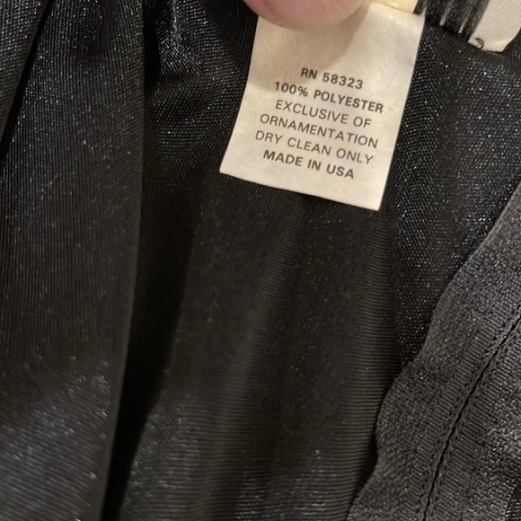 Ladies Vintage Black Gown - Picture 4 of 5